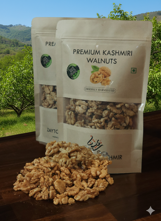 Shelled Kashmiri walnut kernels